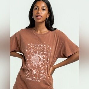 NWT Tilly Mystical Life Tee Size Small